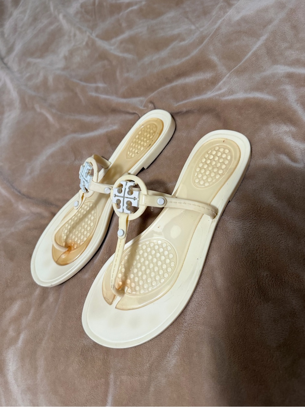 Tory Burch Women’s Cream Jelly T-Strap Sandals Women’s 7